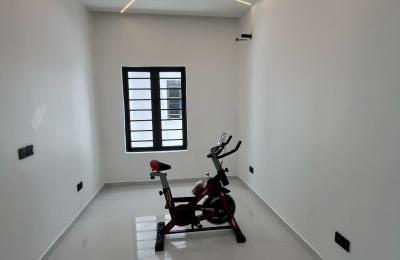 5 Bedroom detached duplex