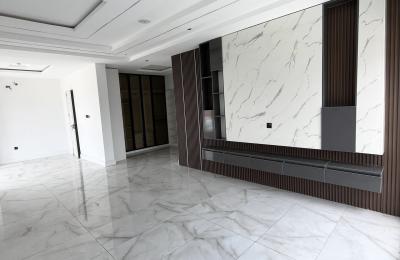 5 Bedroom fully detached duplex