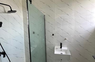 5 bedroom detached duplex