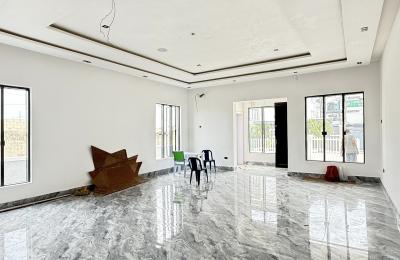 5 Bedrooms Fully Detached Duplex