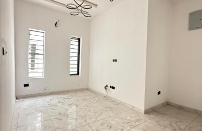 5 bedroom detached duplex