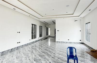 5 Bedrooms Fully Detached Duplex