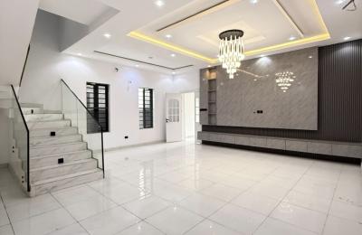 5 Bedroom Fully detached duplex