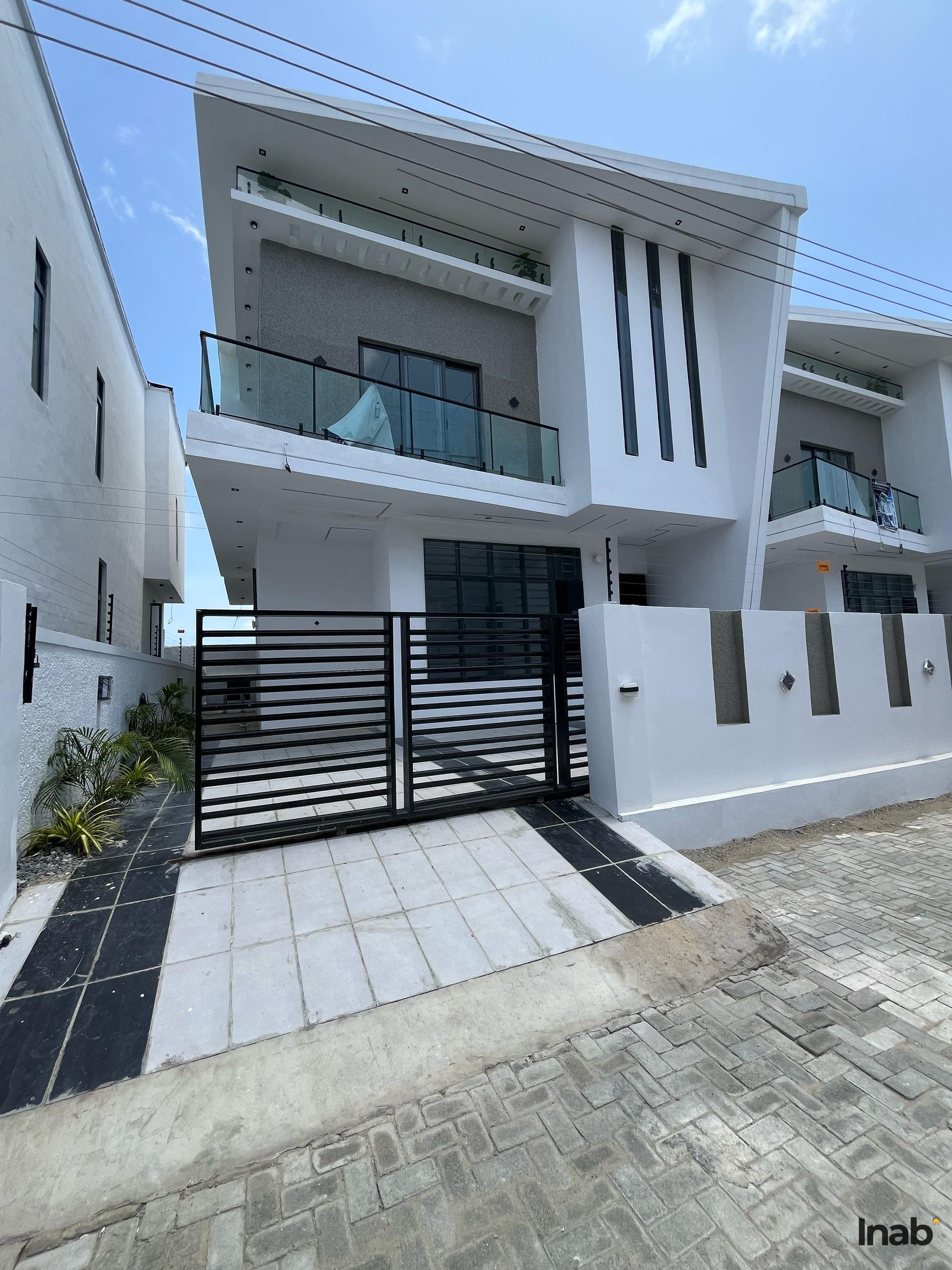 4 Bedroom Detached Duplex