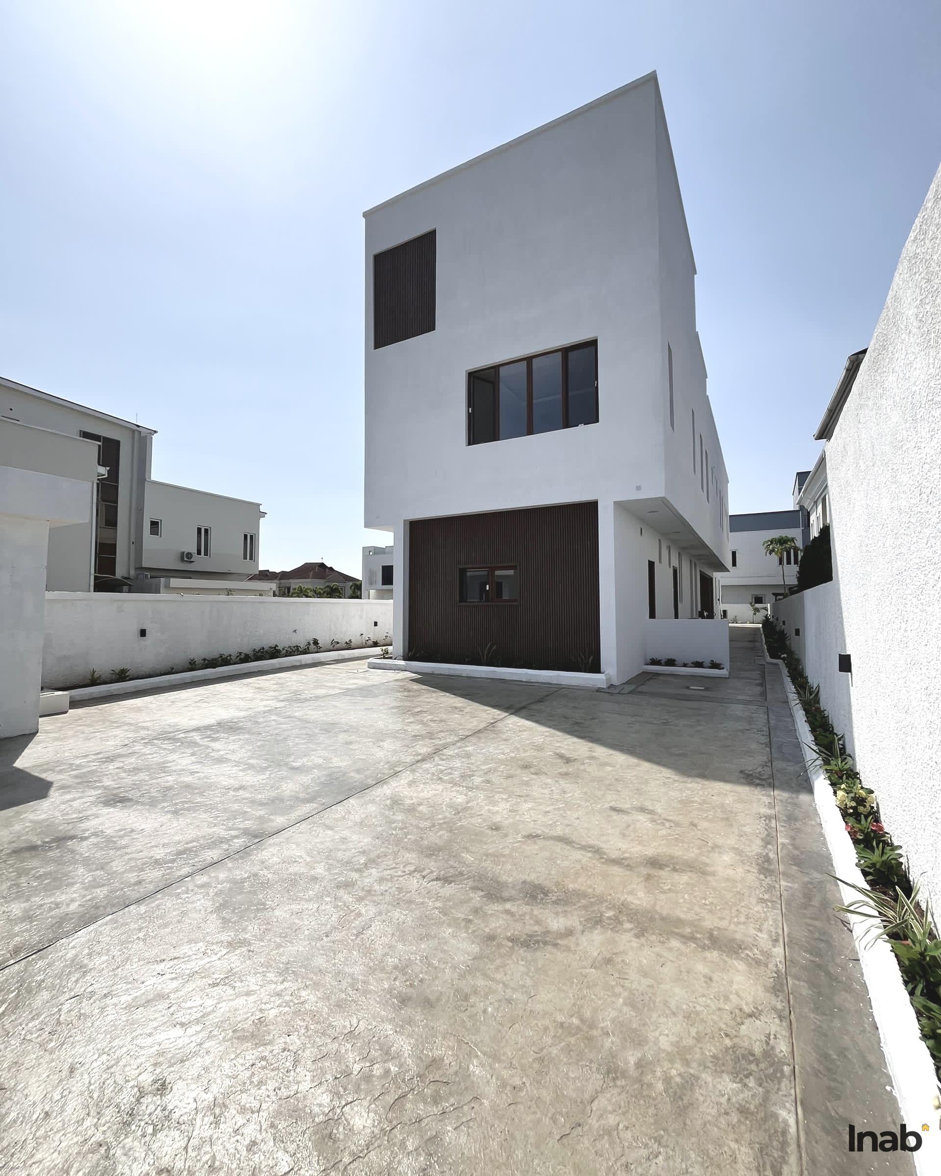 4 Bedroom Detached Duplex