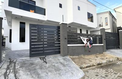 4 Bedrooms Semi Detached Duplex