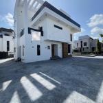 5 bedroom detached duplex
