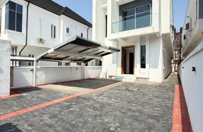 5 bedroom detached duplex