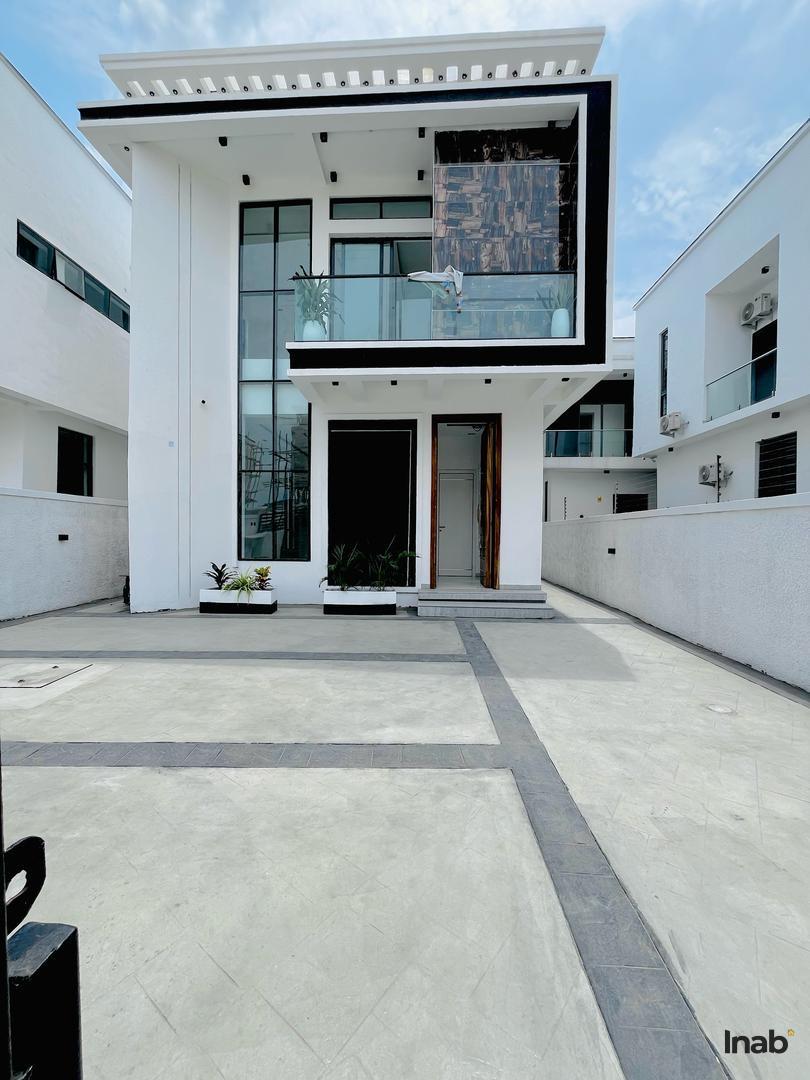 5 Bedroom Fully Detached Duplex