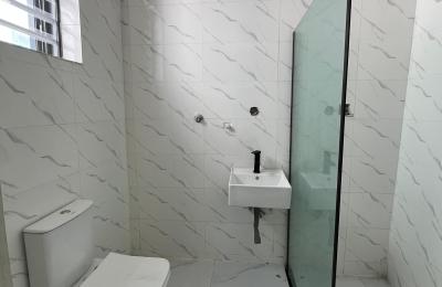 5 bedroom detached duplex