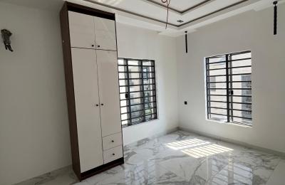 5 bedroom detached duplex