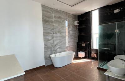 5 Bedroom Detached Duplex