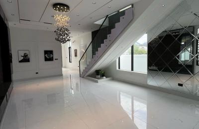 5 bedroom fully detached duplex