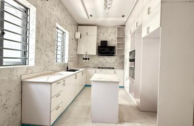 5 bedroom detached duplex
