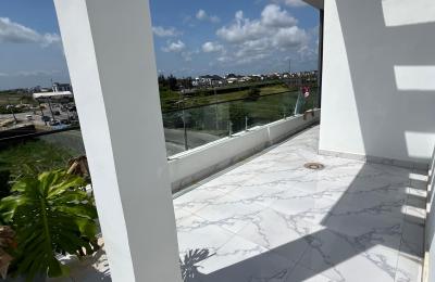 5 Bedroom Detached Duplex