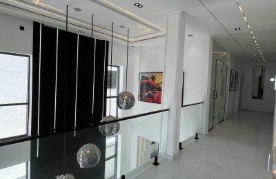 5 Bedroom detached duplex
