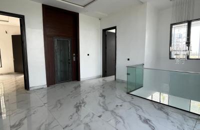 5 Bedroom Detached Duplex