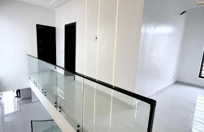 5 Bedrooms Fully Detached Duplex