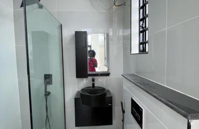 5 bedroom fully detached duplex