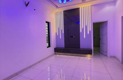 5 Bedroom Fully detached duplex