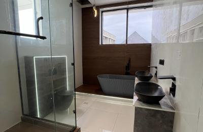 5 Bedroom Detached Duplex