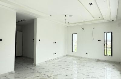 5 Bedrooms Fully Detached Duplex