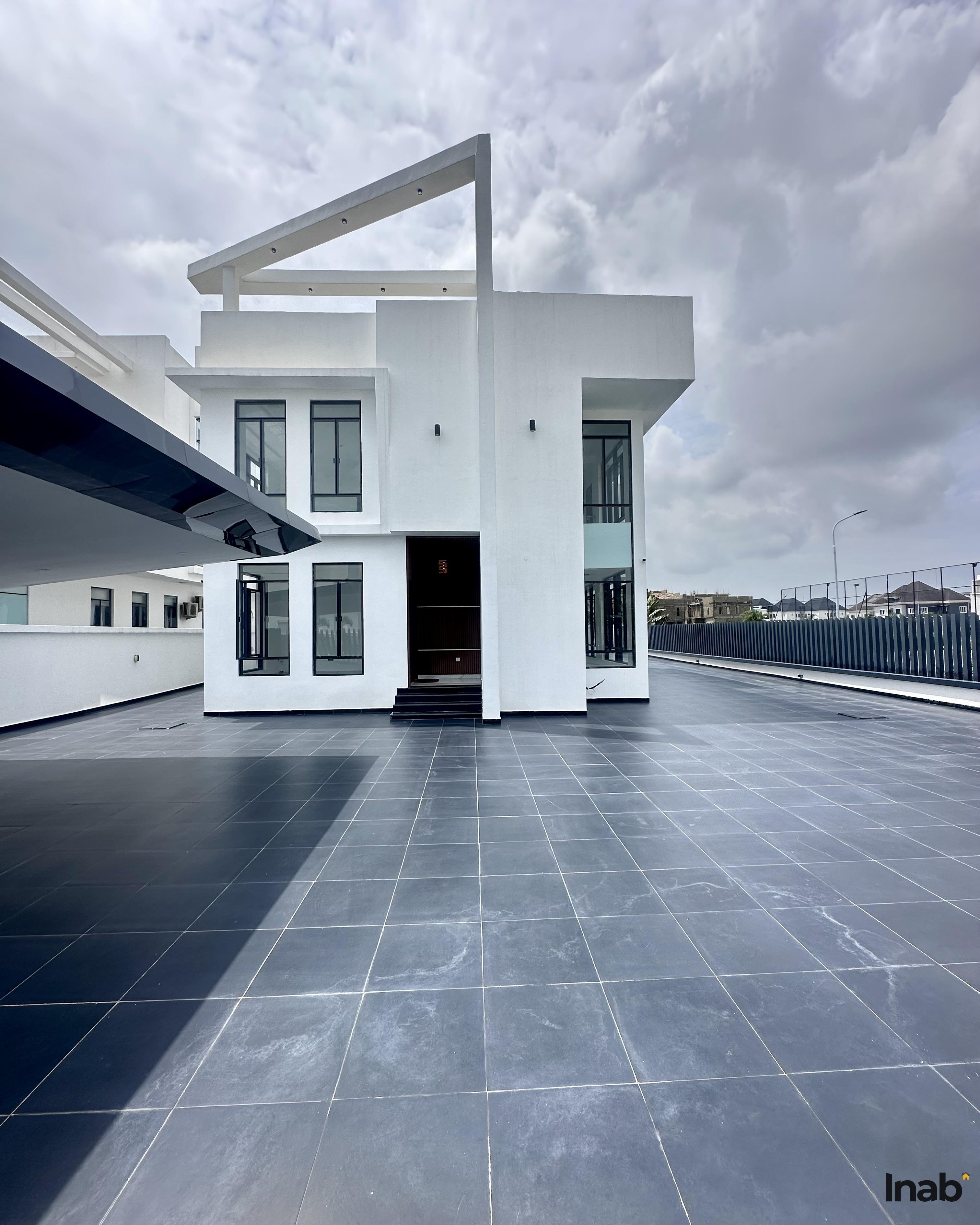 5 Bedroom Detached Duplex