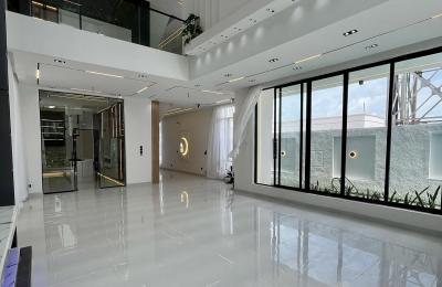 5 Bedroom Fully Detached Duplex