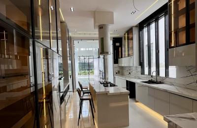 5 Bedroom Fully Detached Duplex