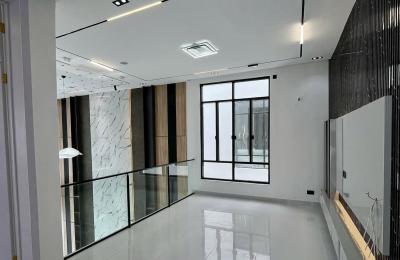 5 Bedroom Fully Detached Duplex