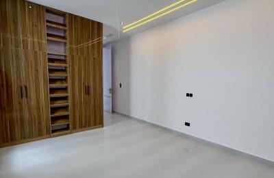 5 Bedroom Fully Detached Duplex