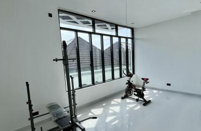 5 Bedroom Fully Detached Duplex
