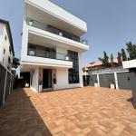 6 Bedroom Detached Duplex