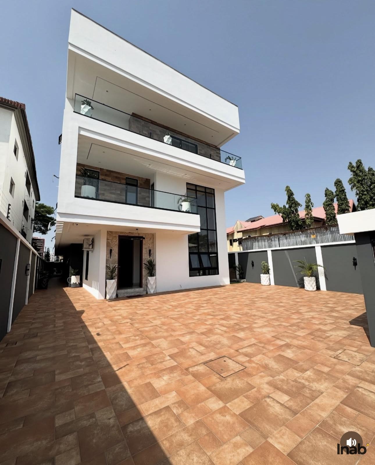 6 Bedroom Detached Duplex