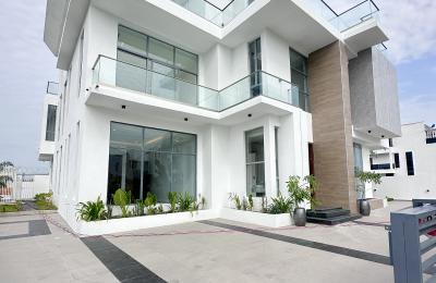 5 bedroom detached duplex