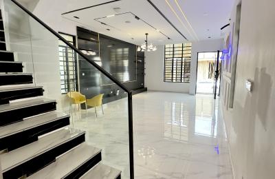 5 bedroom detached duplex