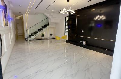 5 bedroom detached duplex