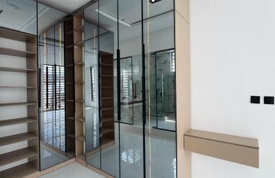 5 Bedroom fully detached duplex