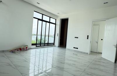 5 bedroom fully detached duplex