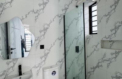 5 Bedroom fully detached duplex