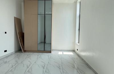 5 bedroom fully detached duplex