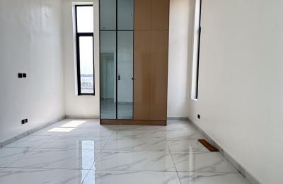 5 bedroom fully detached duplex