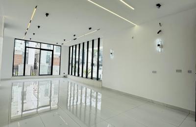 5 bedroom fully detached duplex