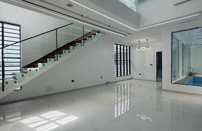 5 bedroom fully detached duplex