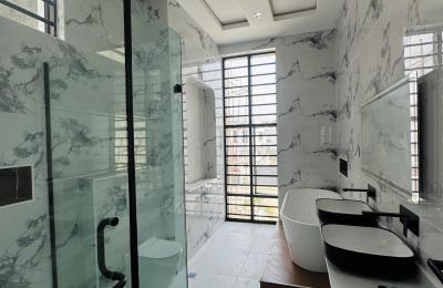 5 bedroom fully detached duplex