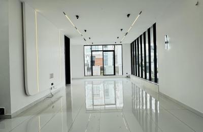 5 bedroom fully detached duplex