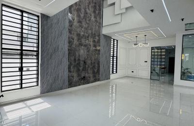 5 Bedroom fully detached duplex