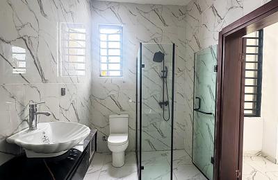 4 bedroom detached duplex