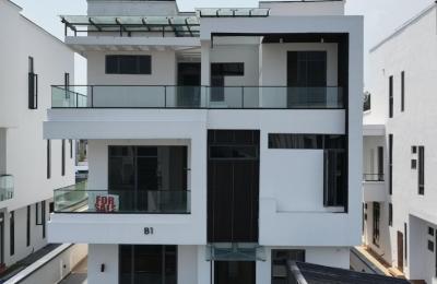 5 Bedroom Fully Detached Duplex