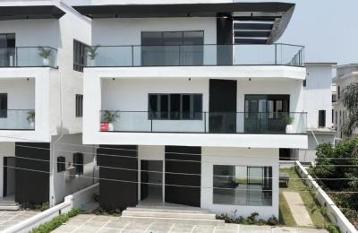 5 Bedroom Fully Detached Duplex